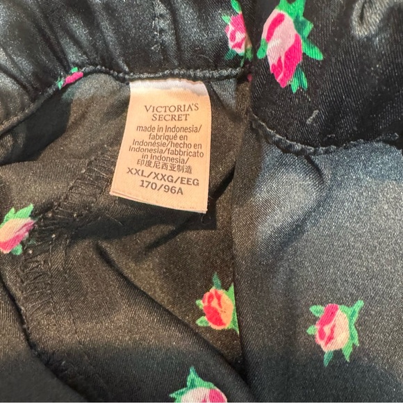Victoria Secret Satin Short Pajama Set – Black Rosebuds (XXL) - Picture 8 of 11